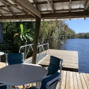 Waterfront Retreat on River with LG Dock Amazing Views & Wildlife