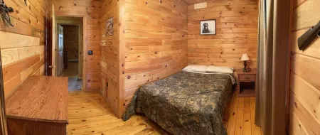 Vacation Lodge ,Near Raystown Lake and Historical Bedford