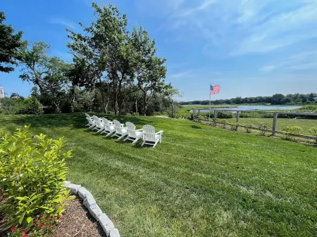 Stones Throw Waterfront