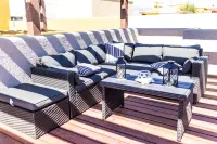 Brand New 2 Bedroom, 2 Bath Condo with pool and gym Hotel di 