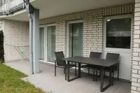 Beautiful 57 sqm apartment (incl. pool and underground parking) - in the village center Các khách sạn ở 