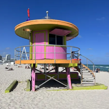 ⭐️⭐️⭐️⭐️⭐️Best Location! Vacation in Paradise on Ocean Dr with Direct Beach View