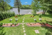 7K Sqft Lakefront Escape, Sandy Beach, Barrel Sauna, Game Room, Fire Pit