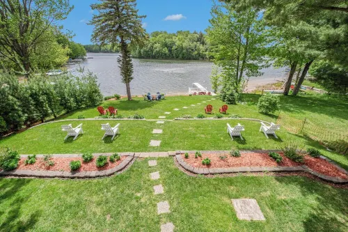 7K Sqft Lakefront Escape, Sandy Beach, Barrel Sauna, Game Room, Fire Pit