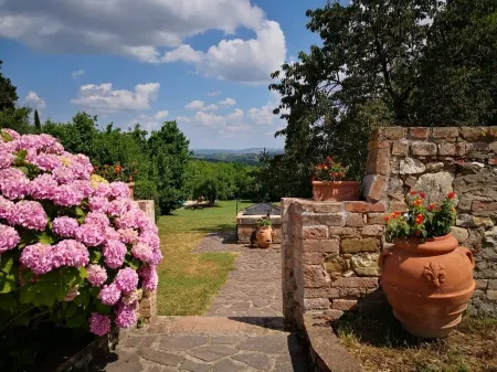 Country house with pool and panoramic view, ideal for families with children