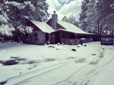 Pinetop Lakeside Cozy Cabin
