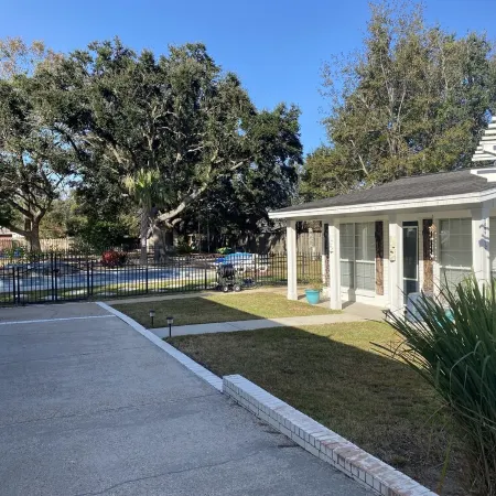 Relax by the Gulf Coast, just 8 mins from Gulfport Beach