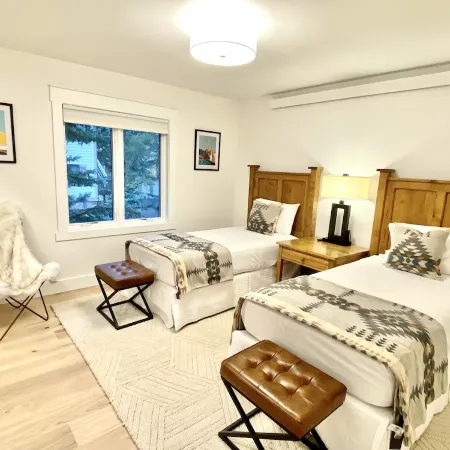 Teewinot B5: Top Floor 2BR/2BA Condo -- Fully Remodeled