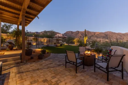 Upscale Home: Amazing Views! Pool & Hot Tub