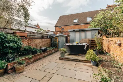 Henley Gardens Hotels in Henley-on-Thames