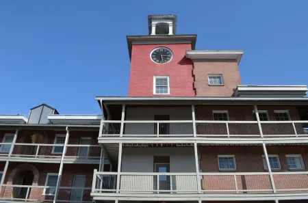 Romantic Riverside Getaway