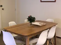 Family friendly apartment 5 min drive to Canberra City Hotels in Griffith