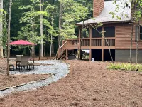 Creekside, , Hot Tub, Fire pit, Screened Porch, 10 min to EllijayOK AFTER STORM