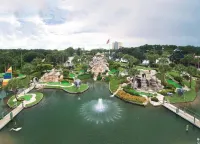 Resort Studio on Lagoon with Balcony, Pool, Sauna, Dock, Etc - 1 Block to Beach!