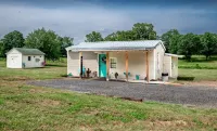 Unique 2 BR Spacious Cottage
