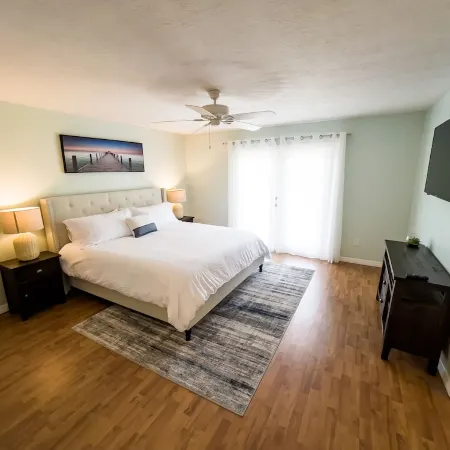 Skyline Breeze - Minutes from downtown Jensen Beach
