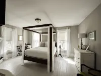 Unwind and Relax at Vineyard with Hot Tub and Massage On Site!