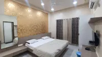 Hotel hari vitthala palace Hotels in Shani Shignapur