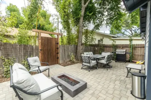Lovely Remodeled Home! Walk Downtown! w/firepit - Kitchenette