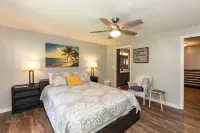 Discover Durham, just a quick 11-minutes from Duke University Hotels in Triangle