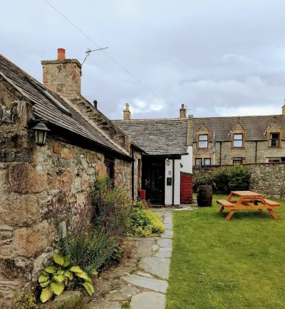 Stylish traditional cottage in the heart of Whisky country Отели в г. Ballindalloch
