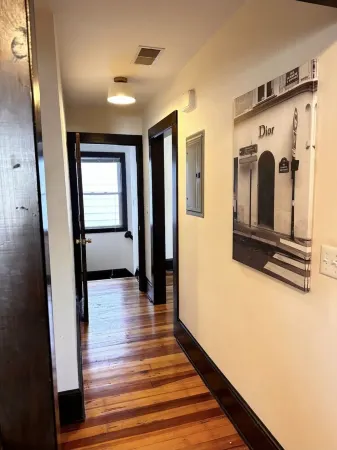 Large Three bedroom apartment, Main St., Goshen Отели рядом с достопримечательностью «LEGOLAND New York Resort»