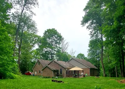 5 BR, Indoor heated pool, hot tub, sauna, two game rooms