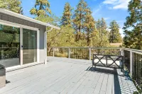 New! Bearadise ~ Mountain Treasure, Endless Views ~ perfect for families!