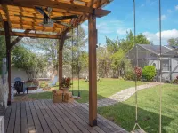 Bellas Vacation Home: Cozy, Modern Stay Just 12 Minutes from Disney!