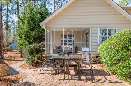 NEW! Sleeps 12! - Pinehurst - Minutes to Resort 4BR