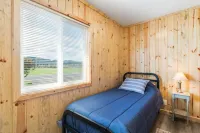 Dog Friendly Puget Island Home on the Columbia River. Winter Rates!!