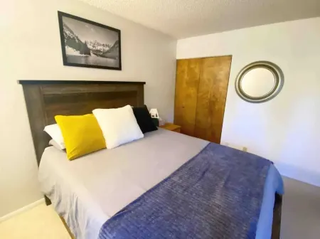 Amazing Views, hot tubs, pool, sauna and plenty of parking at cozy Frisco condo Отели рядом с достопримечательностью «Walmart»