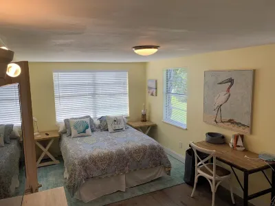 Centrally located, recently renovated, beach-themed delight; 4-min to the beach!