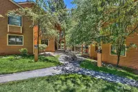 Elegant 2-bedroom McCloud Condo in Incline Village