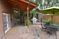 Bucking Mule Studio~Downtown~Japanese Soaking Tub*Sanitized & High Speed Wi-Fi*