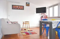 "I jazz the colors in Albi", 2 bedroom apartment, right in the center of ALBI