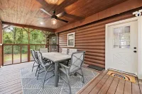 Cozy Cabin Retreat on 2 acres with Walking Path - 5 mins from Lake Access!