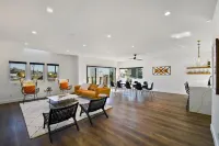 * Ocean view rooftop* Peloton* Modern & New