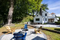 Pristine Lake House W/ Guest Suite - Perfect for every season!
