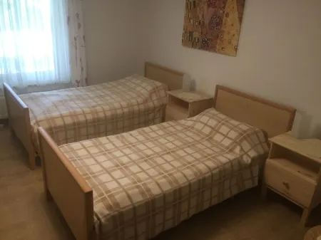 Disabled apartment (ground floor apartment) near Erfurt Отели в г. Унструт-Хайних
