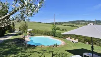 Charming villa in Chianni,Pool,garden, A/C, Pergola for al fresco dining,sleep 9