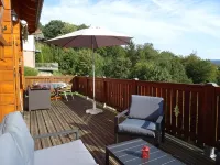 charming chalet in Hellert - Hytter
