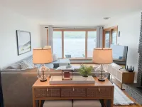 Private lakefront oasis close to wineries and Hammondsport