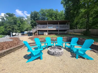 Douglas Lake, TN Lake House, lake access, breathtaking views and amazing sunsets