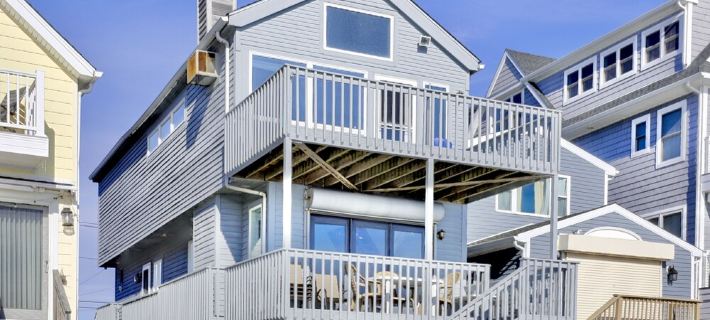 Cheerful 3 Bedroom Beach Front Cottage with Fireplace Hotels in Milford