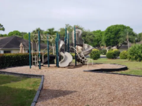 BEACH & SUNSETS CONDO!