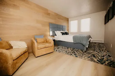 Top-notch comforts in a rural setting in Woody Creek on the River/close to Aspen