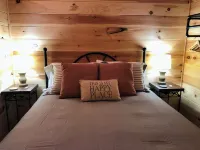 Dog-friendly, Mountain views, Starlink internet, 8.5 miles to Highlands