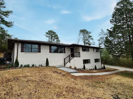 Casa Paloma* Fully Renovated* 5BR* Jacuzzi* Home Gym* Great Location