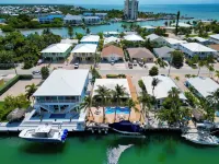 Keys Elegant - Key Colony Single Family. Private Pool, Hot Tub, Dock.